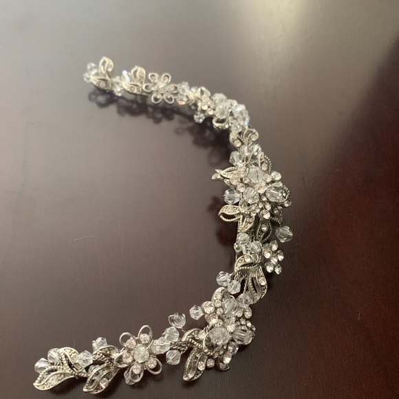 WEDDING HAIR PIECE from Spain main image 5